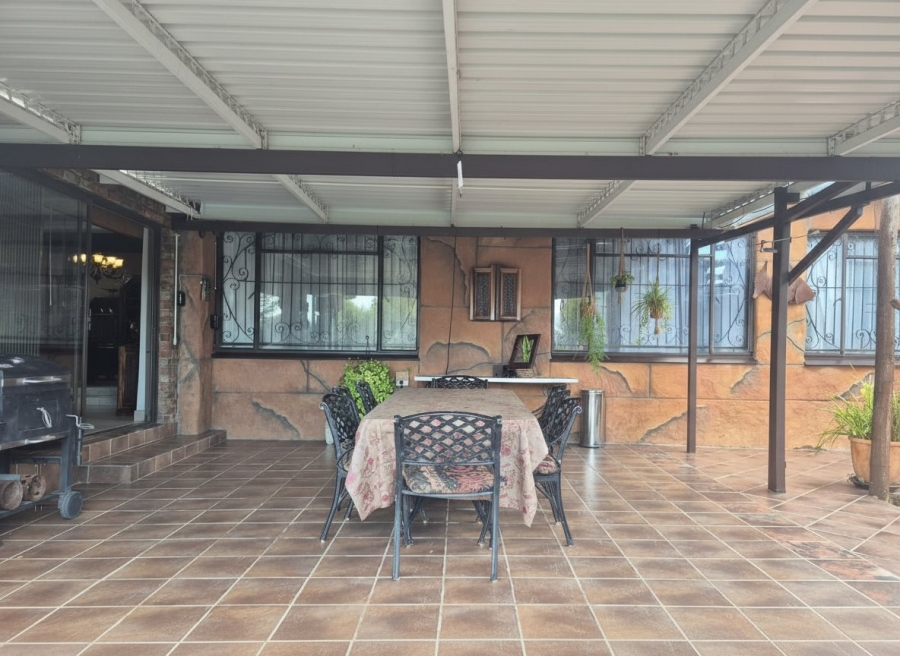 6 Bedroom Property for Sale in Dan Pienaar Free State